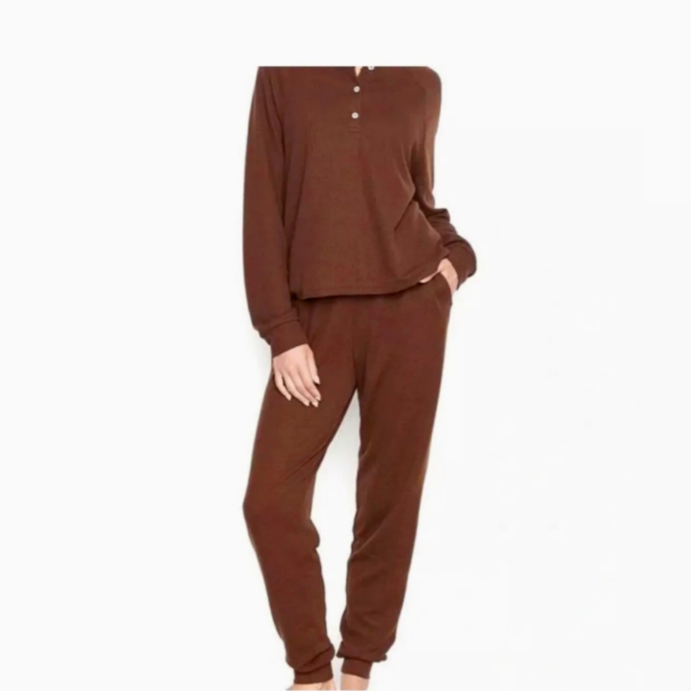 Glow Waffle Henley Jogger Pajama Set
